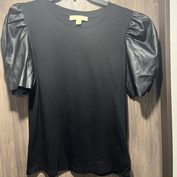 Michael Kors black shirt with faux leather puff sleeves - Picture 3 of 4